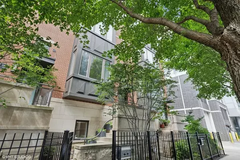 738 N Hudson Ave, Chicago, IL 60654
