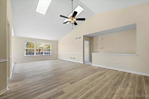 514 Coventry Ct, Oswego, IL 60543 photo 8