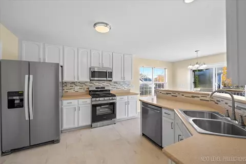 514 Coventry Ct, Oswego, IL 60543 photo 12