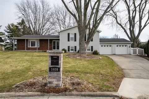 Exterior - 1409 Bird Ct, Normal, IL 61761 photo 3 of 14