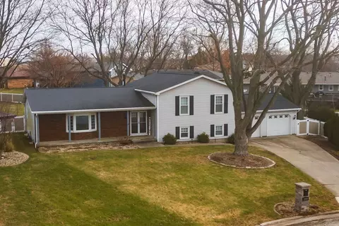 View/Area - 1409 Bird Ct, Normal, IL 61761 photo 6 of 6