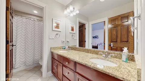 6320 Tennessee Ave, Willowbrook, IL 60527 photo 33
