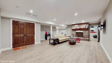 6320 Tennessee Ave, Willowbrook, IL 60527 photo 41