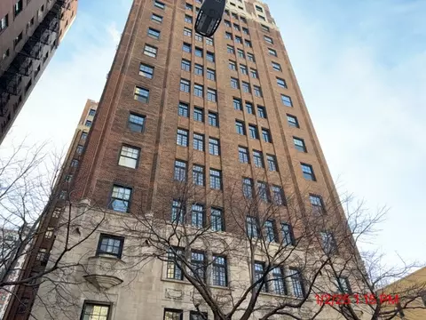 415 W Aldine Ave #15B, Chicago, IL 60657