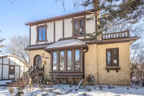 533 S Dunton Ave, Arlington Heights, IL 60005