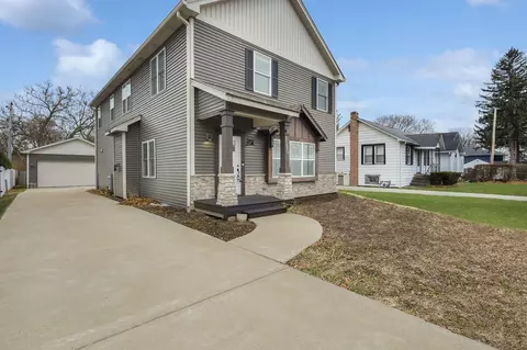 3 S571 Virginia Ave, Warrenville, IL 60555
