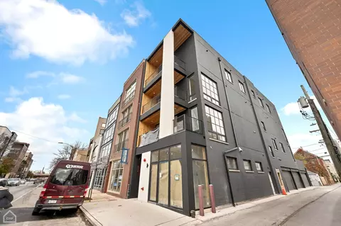 2115 N Damen Ave #3E, Chicago, IL 60647