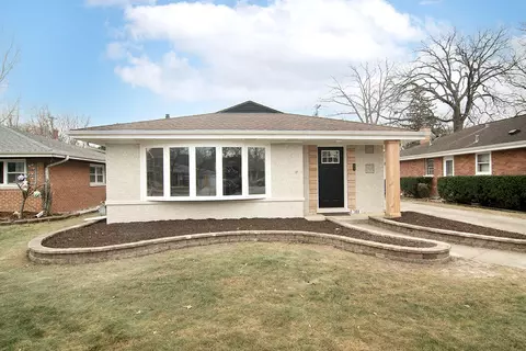 703 Sylviawood Ave, Park Ridge, IL 60068