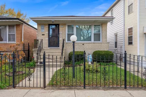 3514 S Maplewood Ave, Chicago, IL 60632
