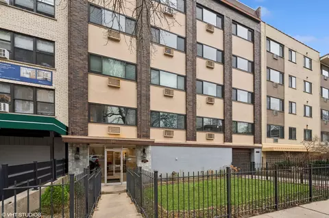 561 W Stratford Pl #4A, Chicago, IL 60657