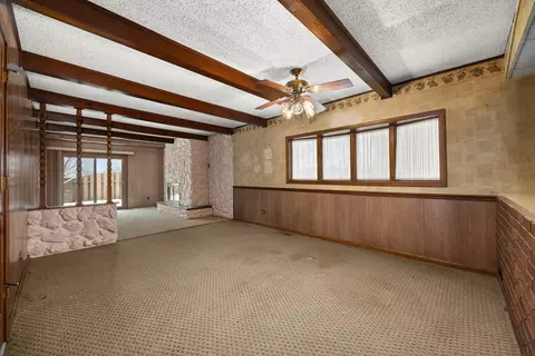 Living - 116 Cora Ct, Thornton, IL 60476 photo 4 of 7