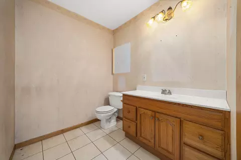 Bath - 116 Cora Ct, Thornton, IL 60476 photo 1 of 2