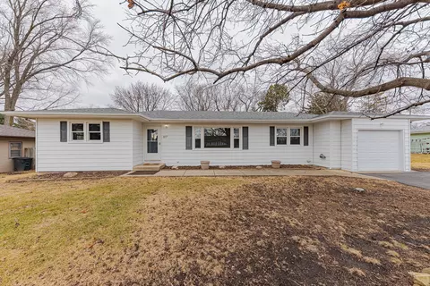 107 Terry Ellen Ln, New Lenox, IL 60451