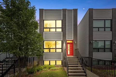 2548 W Warren Blvd, Chicago, IL 60612