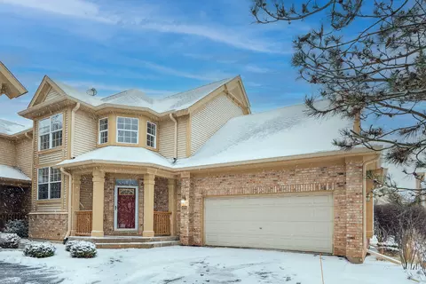 2005 Doral Ct #2005, Palos Heights, IL 60463
