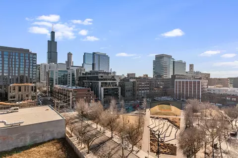 View/Area - 950 W Monroe St #802, Chicago, IL 60607 photo 1 of 1