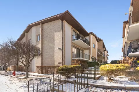 9810 Nashville Ave #3, Chicago Ridge, IL 60415
