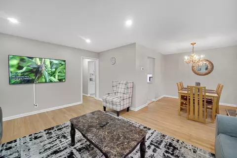 Living - 2527 William Ave, Glenview, IL 60025 photo 3 of 3
