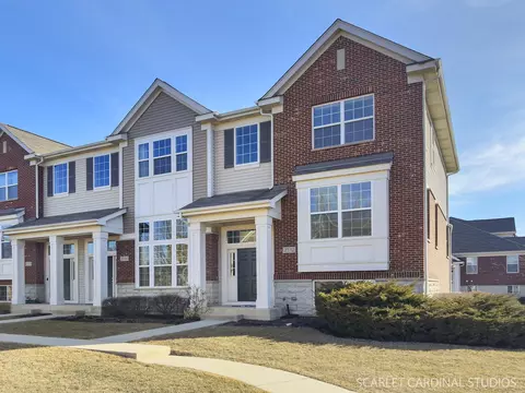 2532 Dunraven Ave, Naperville, IL 60540