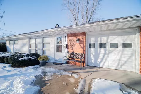 1202 Hovey Ave, Normal, IL 61761 photo 3