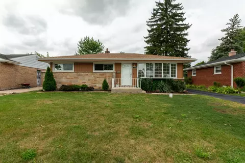 616 N Main St, Mount Prospect, IL 60056