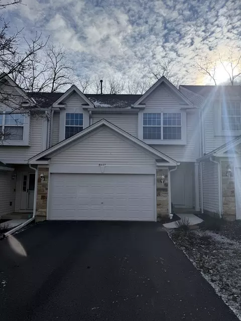 8117 Sierra Woods Ln #8117, Carpentersville, IL 60110