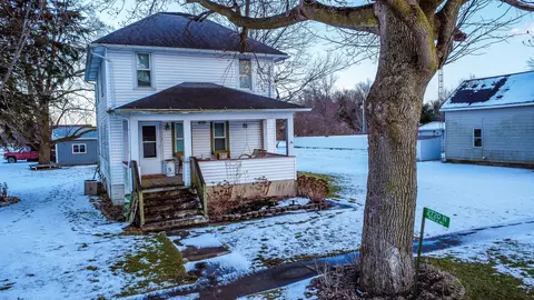 2720 N 1500 East Rd, Clifton, IL 60927