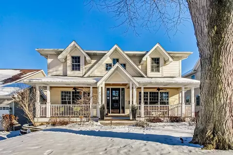 4533 Bryan Pl, Downers Grove, IL 60515