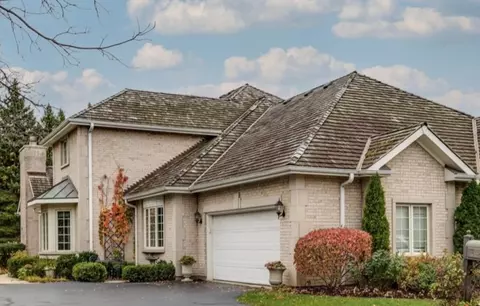 1110 Pine Oaks Cir, Lake Forest, IL 60045