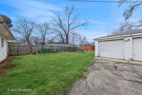 Exterior - 202 Cindy Ln, Wheeling, IL 60090 photo 2 of 2