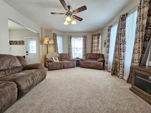 317 E Fourth St, Gridley, IL 61744 photo 17