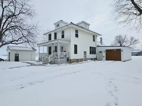 317 E Fourth St, Gridley, IL 61744 photo 2