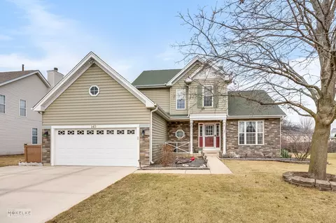 140 Sandalwood Ln, Bolingbrook, IL 60440