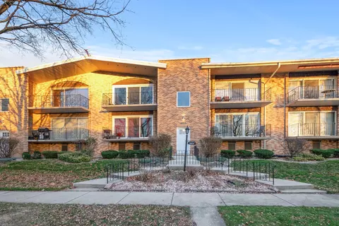 10219 S Komensky Ave #1D, Oak Lawn, IL 60453