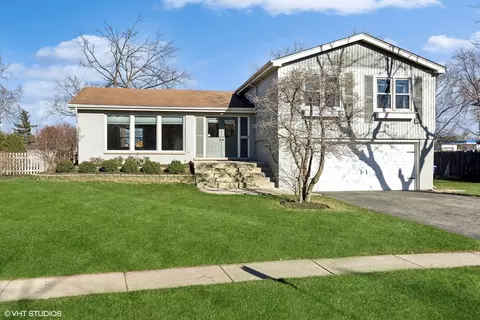 283 Columbine Dr, Clarendon Hills, IL 60514