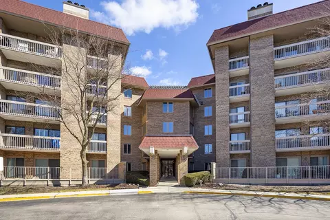 1280 Rudolph Rd #4M, Northbrook, IL 60062