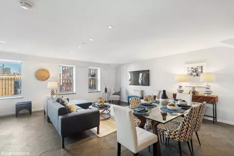 Dining - 40 E 9th St #1509, Chicago, IL 60605 photo 1 of 4