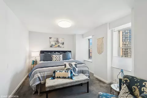 Bedroom - 40 E 9th St #1509, Chicago, IL 60605 photo 1 of 2
