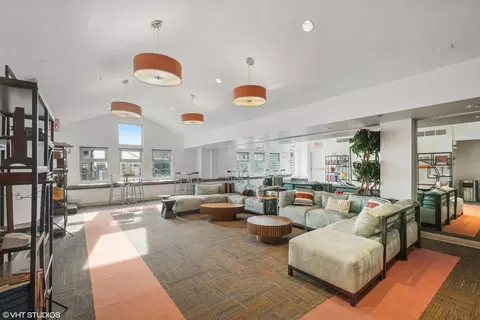 Living - 40 E 9th St #1509, Chicago, IL 60605 photo 3 of 3