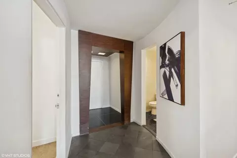 Entry Way - 40 E 9th St #1509, Chicago, IL 60605 photo 1 of 2