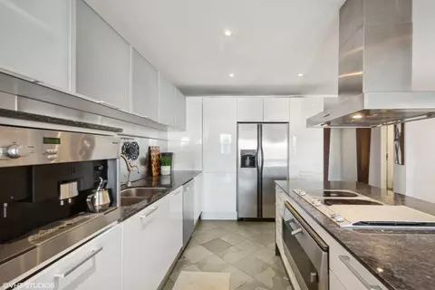 Kitchen - 40 E 9th St #1509, Chicago, IL 60605 photo 1 of 3