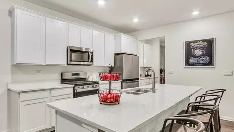 Kitchen - 256 Snowdrop Ln, Elgin, IL 60124 photo 2 of 5