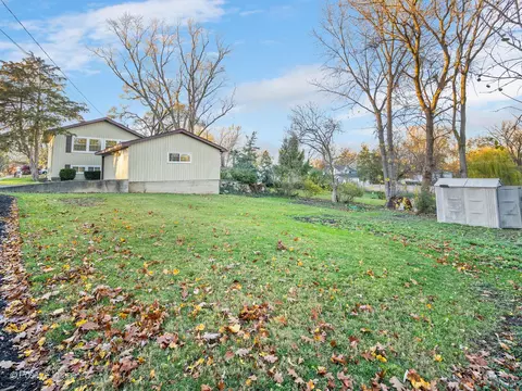 208 E Harrison Rd, Lombard, IL 60148 photo 23
