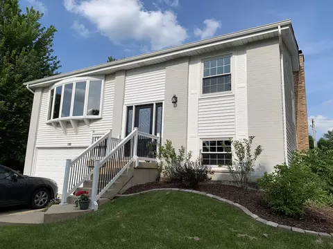 720 Morningside Dr, Naperville, IL 60563