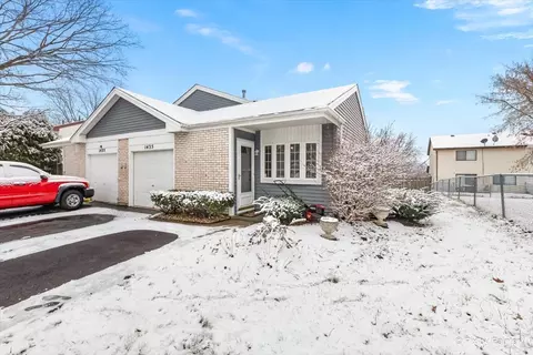 1435 N Merrimac Ln, Hanover Park, IL 60133