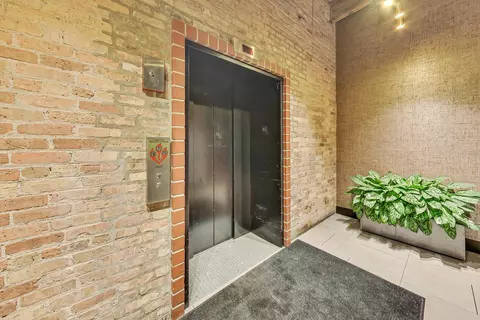 Other - 1017 W Washington Blvd #4E, Chicago, IL 60607 photo 6 of 7