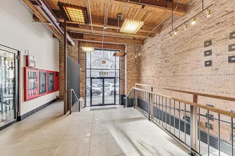 Entry Way - 1017 W Washington Blvd #4E, Chicago, IL 60607 photo 1 of 1