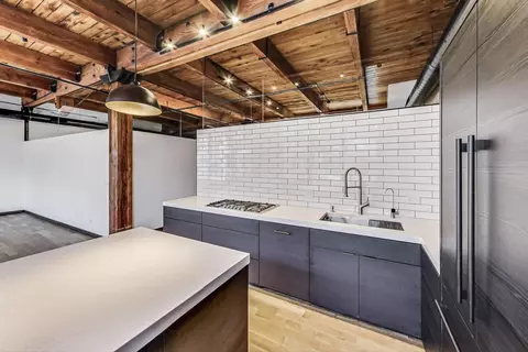 Kitchen - 1017 W Washington Blvd #4E, Chicago, IL 60607 photo 4 of 4
