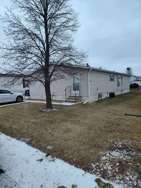 2302 Ivy Ln, Belvidere, IL 61008