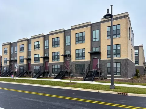 1240 Landmark Ave, Schaumburg, IL 60173